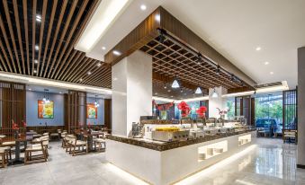 Far East Hualun Hotel (Yingbin Lake Branch)