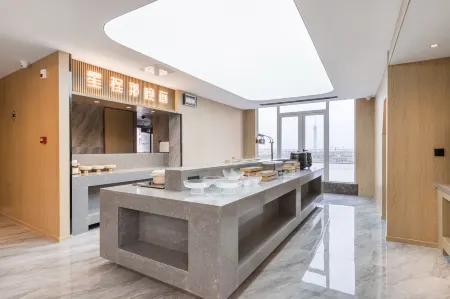 Starway Hotel (Huai'an Hexia Ancient Town Xiangyu Avenue) Отели рядом с достопримечательностью «Former Residence of Zhou Enlai»