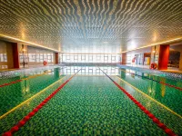 โรงแรมจินเจียง เมโทรโปโล ถนนเก่าซิงหลง ซวนเอิน - ที่มีสระว่ายน้ำ