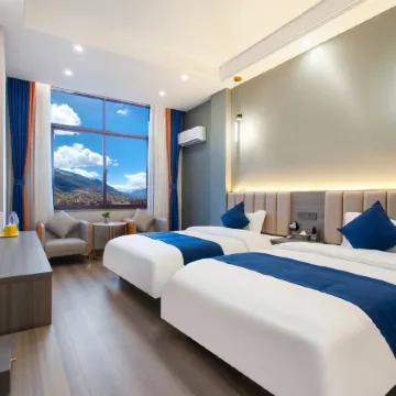 Xiduo Hotel （Ganzi Batang County Government Store）