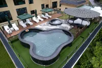 Lixian Bipeng·Shiguang Hot Spring Hotel Hotels in Li County