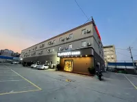 Homeinn · neo (Kunming Caiyun North Road Century City) Hotels in Kunming
