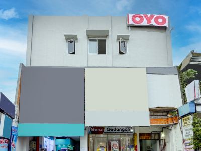 Super OYO 92506 K1 Residence Gedangan