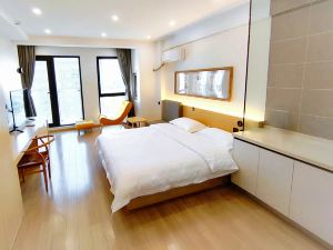 Dora Apartment (Shenyang Xinshifu Branch)