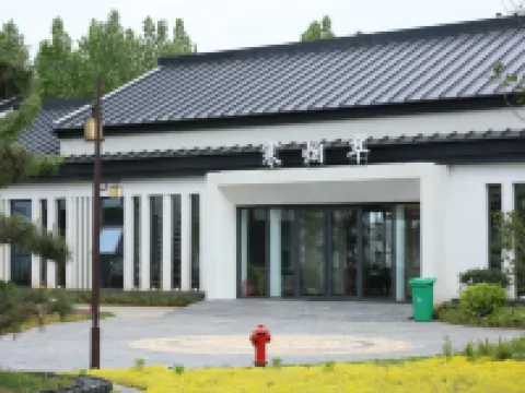 Xinlu Dongyue Homestay (Dongyue Folk Culture Village) Hotels near Jingju Temple