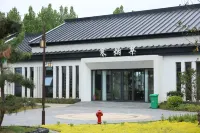 Xinlu Dongyue Homestay (Dongyue Folk Culture Village) Hotels near Deng Yingchao Ancestral