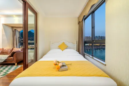 Jiaze Ruijinjiangjing Guest House (Chongqing Jiefangbei Hongya Cave Branch)