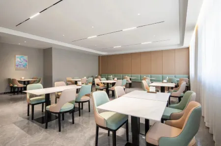 Kaju Platinum Hotel (Danyang Danjin Road Branch) Отели рядом с достопримечательностью «Nanjing Normal University North Middle School College (Danyang Campus)»