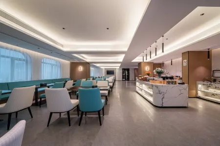 Yuesheng Hotel  (Nanning  Chaoyang Square  Railway station ) Отели рядом с достопримечательностью «Guangxi University of Finance and Economics Xiuling Campus»