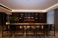 Walton International Hotel (Ganzhou Xinfeng Station Branch)