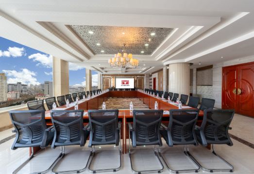 이펑 인터내셔널 호텔 이미지