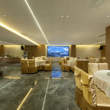 Welcome Building Hotel