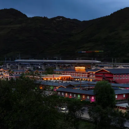 ZANG WANG CUAN QI Resort Hotel (Huanglong Jiuzhai High-Speed Railway Station)