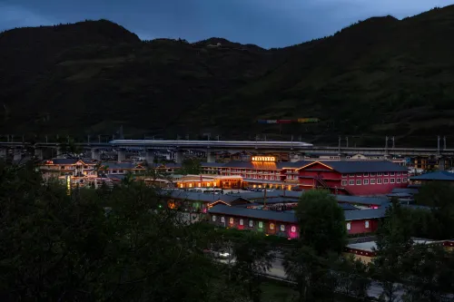 ZANG WANG CUAN QI Resort Hotel (Huanglong Jiuzhai High-Speed Railway Station) - Parkplatz