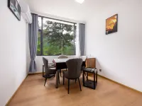 Taohua Shanju High-end Homestay Hotels in Bome