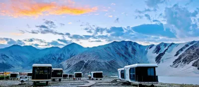 Yijing Baisha Camping Hotel