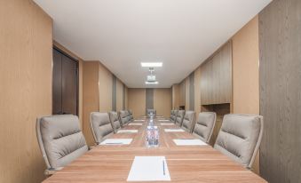 Jinjiang Capital Hotel (Railway Station Longhu Times Financial Center Branch)