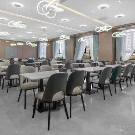 Qitai Minghao International Hotel