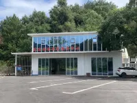 Kong West Island Guesthouse (Luxi West Sea Scenic Area Branch) - Parkplatz