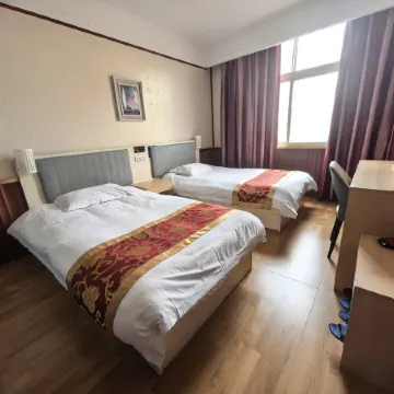 Pingyu Yijia Business Hotel