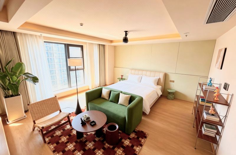 He Kong Jian .He hotel