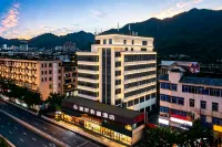 Sanming Wanda Plaza Liedong Street FunMaxTrip Hotel Yixuan Audio-Visual Hotel - 2 ดาว