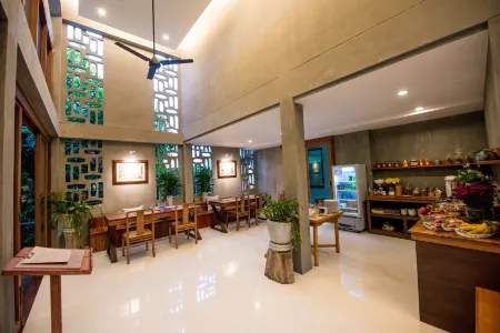 Chu Hotel Отели рядом с достопримечательностью «S.W.A.T Chiang Mai»
