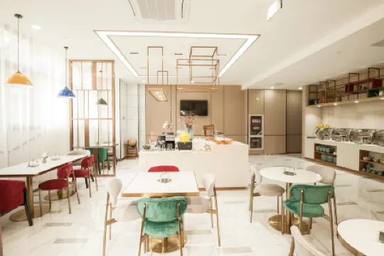 Magnotel Classic (Changshu TongjiangRoad Yu Mountain Scenic TongjiangRoad Area) Отели рядом с достопримечательностью «Shimei Garden»