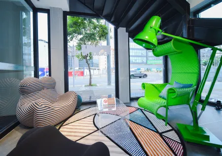 Peng Ke Boutique Hotel (Shenzhen Baoneng Center Sungang Subway Station Branch) Отели рядом с достопримечательностью «ShunPing BuXingJie»