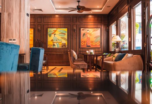 탕 롱 오페라 호텔