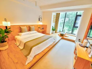Yueyang Huajian Fengqi Homestay (Dongting Lake Chinese Giant Panda Garden)