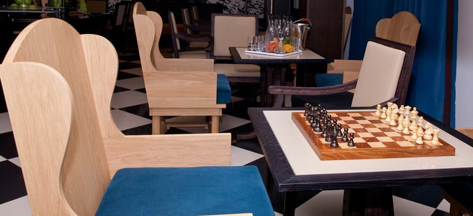 9 idées de Perspectives & More around The Chess Hotel