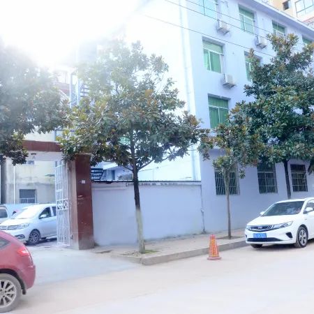 Huixian Huating Theme Hotel