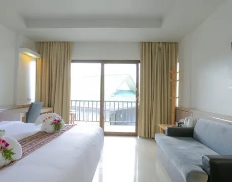 ห้องซูพีเรียร์ เตียงใหญ่ พร้อมระเบียง