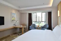 Vienna Hotel (Foshan West Railway Station Airport Branch) Hotels in Huangqi、Dali