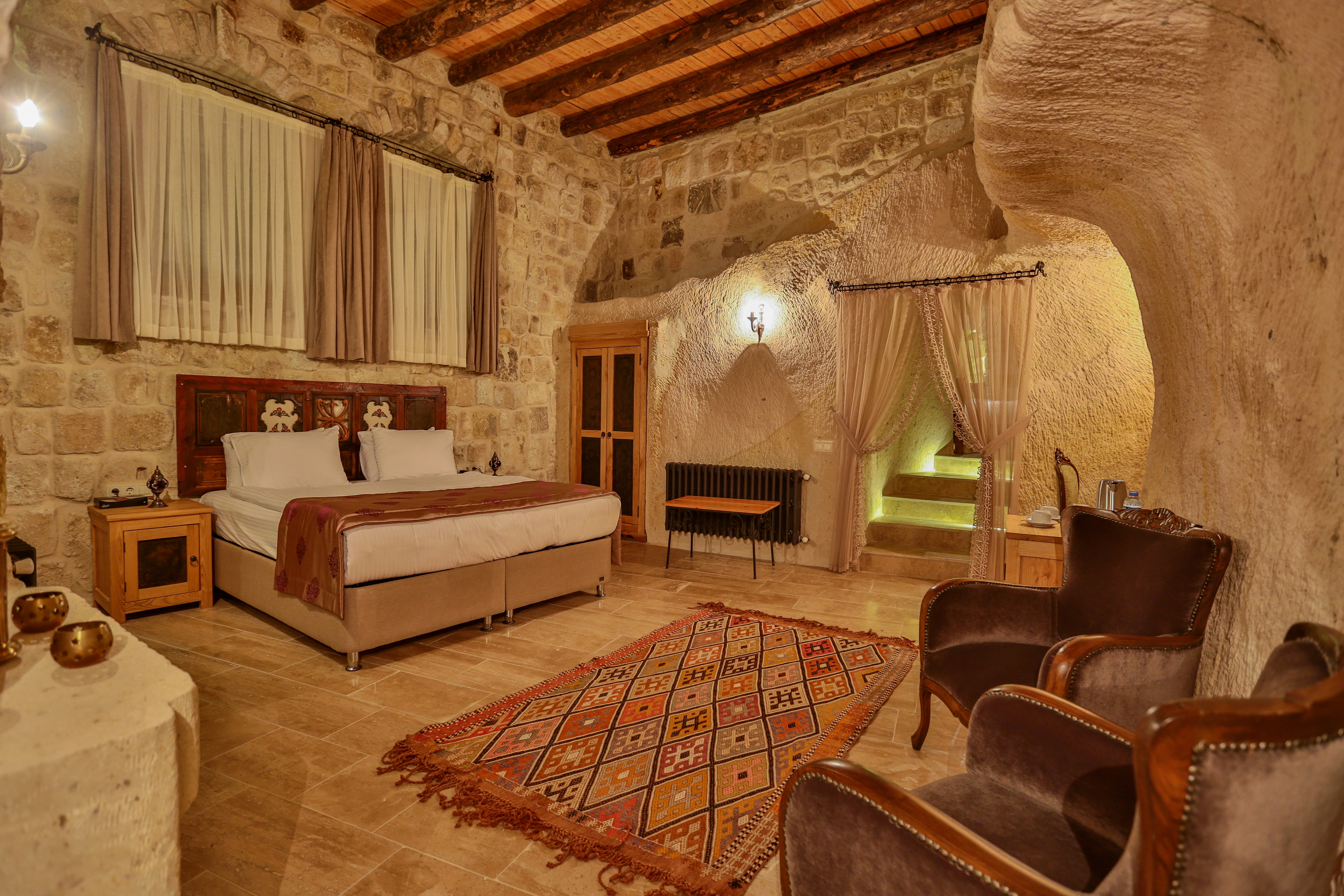 Acropolis Cave Suites