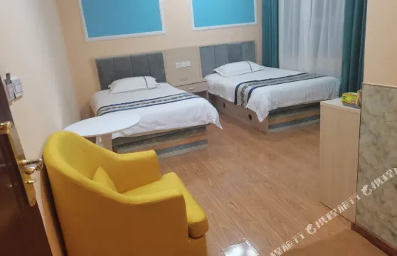 鐵力凱萊假日商務賓館