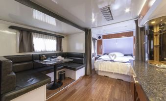 Xufuyan Aolantu RV Resort Camp (Fenghua Xikou Branch)