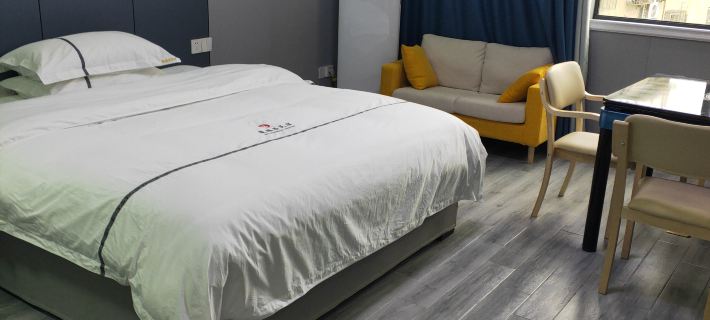 Pengze Jufuju Hotels in Pengze