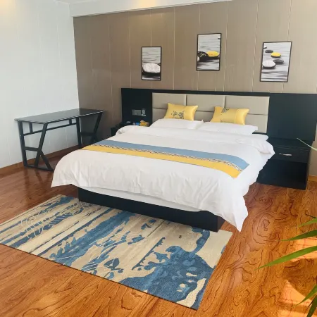 Yibo Business Hotel (Lingwu Ningdong Branch)