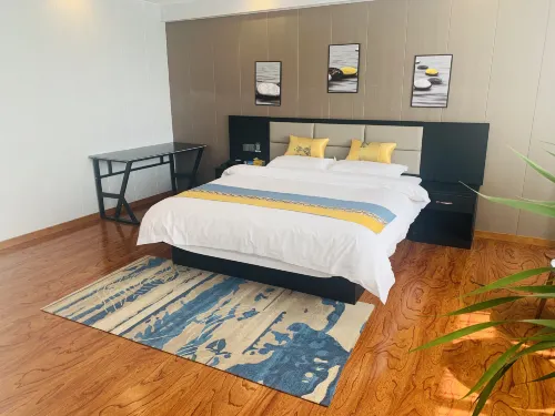 Yibo Business Hotel (Lingwu Ningdong Branch) - Airport Shuttle