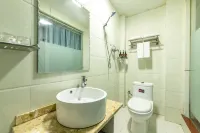 Deyang Yizhou Business Hotel