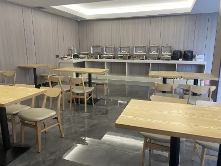 Jtour Inn Отели в г. Хуачжоу