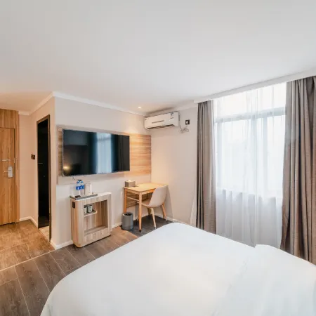 HanTing Hotel (Fuzhou Three Lanes And Seven Alleys) Отели рядом с достопримечательностью «Фуцзянский Медицинский Университет (Тайцзянский Кампанский) - библиоте»