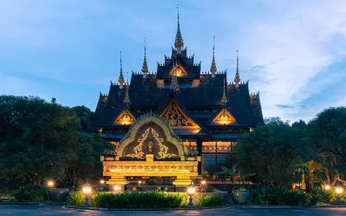Xishuangbanna Menghai Cloudside Mountain Villa