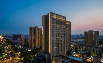 Tongxiang Qingfeng South Road Atour Hotel