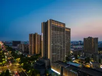 Tongxiang Qingfeng South Road Atour Hotel