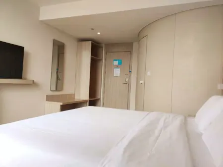 HanTing Hotel (Horqin Right Front Banner Government)