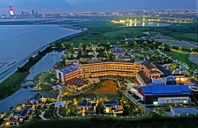 HUALUXE Suzhou Bay Hot Spring Resort Hotels in Suzhou