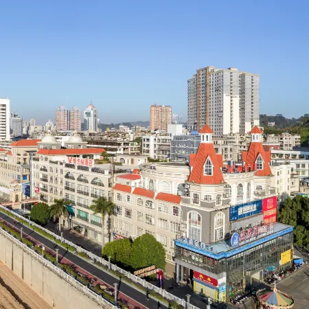 Vienna Hotel (Wuzhou Qilou City Store)